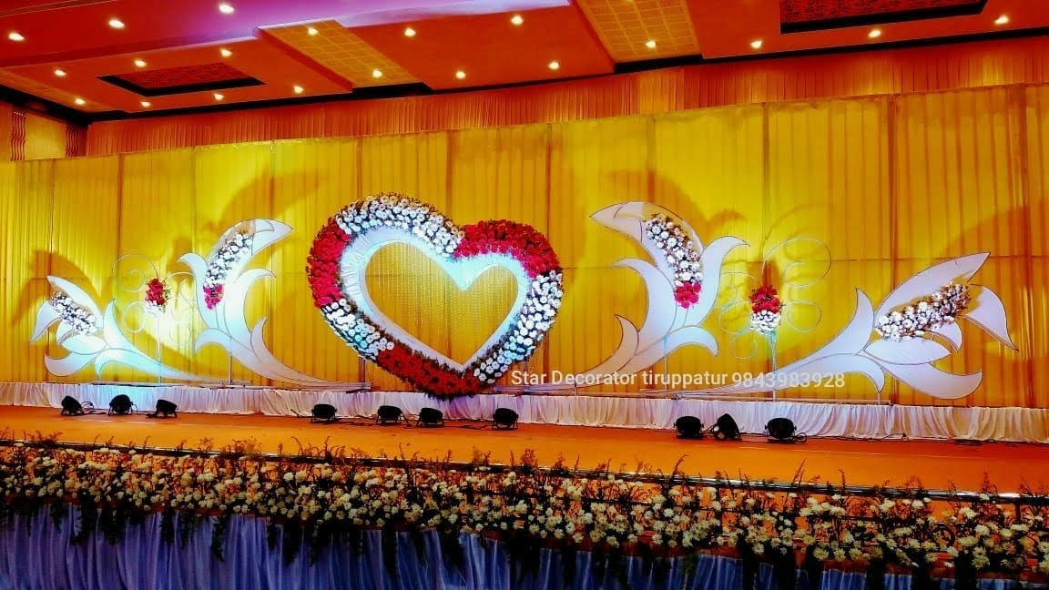 Set the Right Mood With Professional Lighting at a Star Decorator event